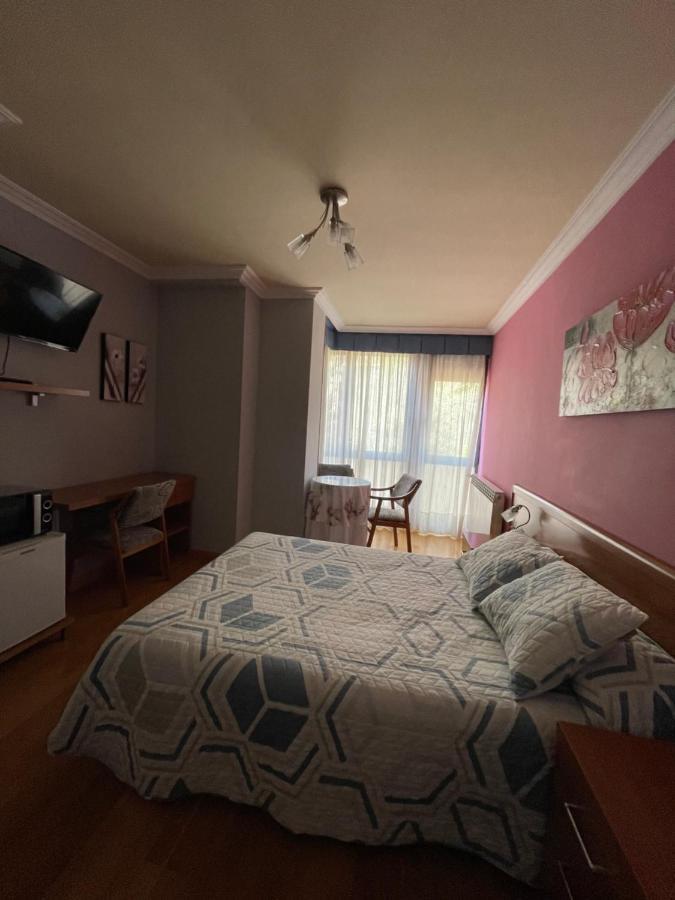 Hostal Santiago 2 Бургос Екстер'єр фото