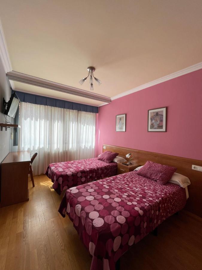 Hostal Santiago 2 Бургос Екстер'єр фото