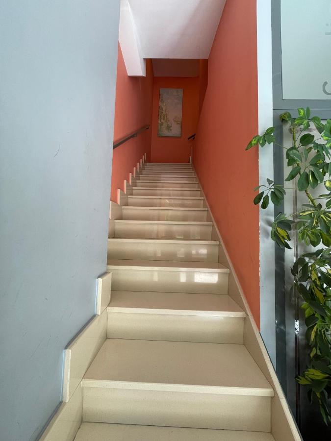 Hostal Santiago 2 Бургос Екстер'єр фото