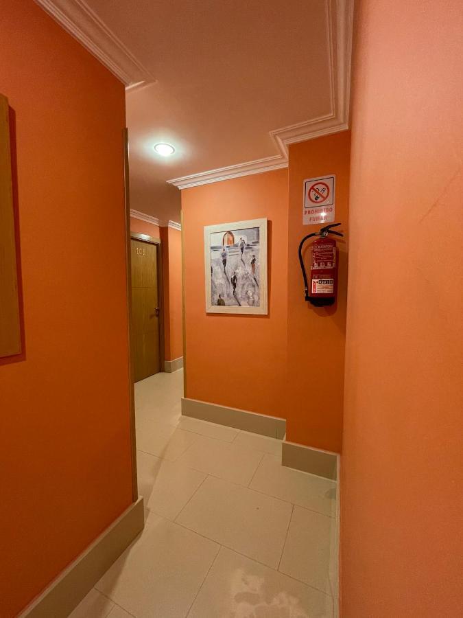 Hostal Santiago 2 Бургос Екстер'єр фото