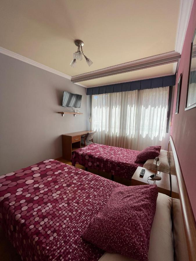 Hostal Santiago 2 Бургос Екстер'єр фото
